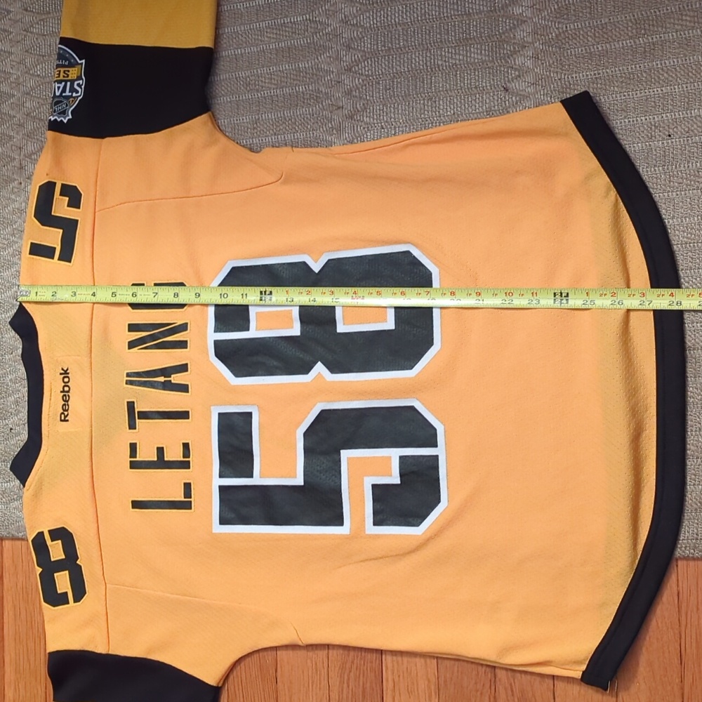 Youth Kris Letang 2017 Pittsburgh penguins stadium series jersey size XL - Picture 11 of 12